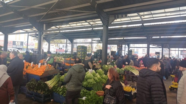 Pazarda artırım şampiyonu salatalık